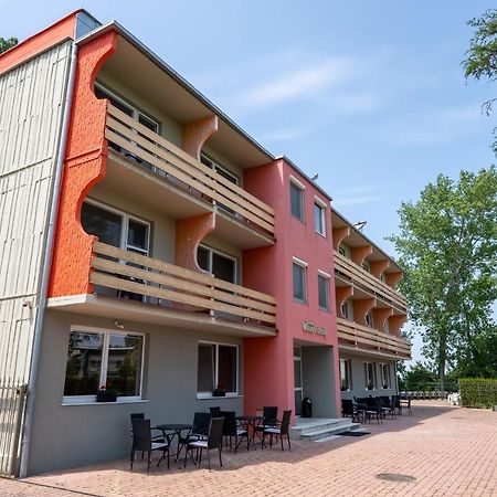 Rekreacne Stredisko Patince - Family Resort Buitenkant foto